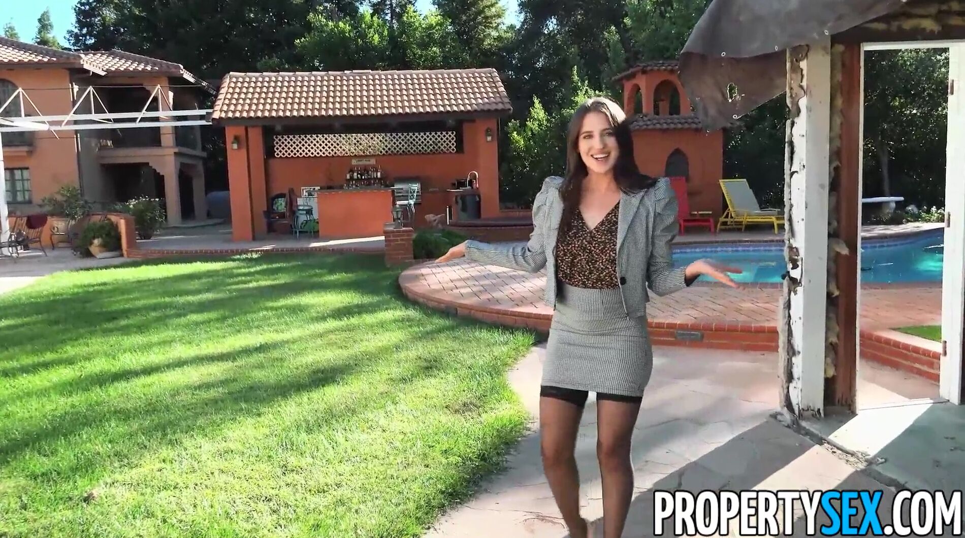 Love Porn Presents Propertysex Enticing Dark Haired Real Estate