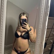 CheekyGirl_9803