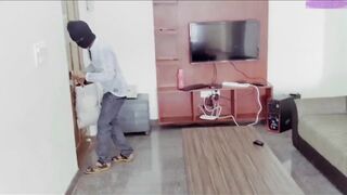 Burglar Pounded a Chubby milf Inside Snatch! Amateur Rough Sex