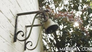 MARISKAX Mariska offered to a bbc by her hubby