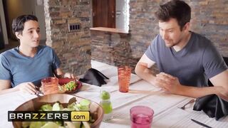 Mommy Get Titties - (Krissy Lynn, Ricky Spanish) - Helicockter