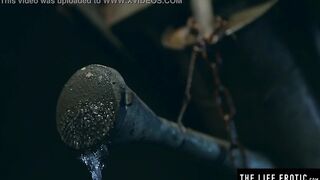 Great dark hair shaves her cunt ready for an oily finger