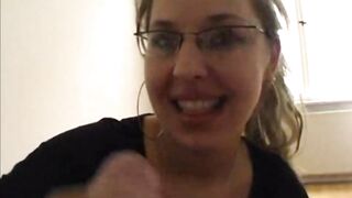 Bae blonde cunt with mouth with glasses offer hand job jizzed