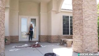 Young gang member fucks huge ass mom