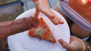 Essen meine Pizza mit Sperma Topping