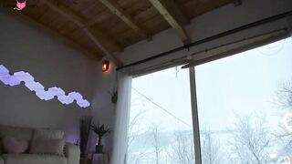 Bbw amatrice met un plug anal et se masturbe