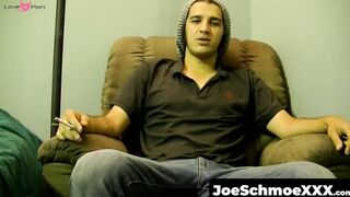 JoeSchmoeXXX.com - The dude is about to earn some money by jacking it off