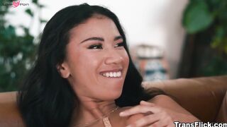 Ameena Green is thrilled by tranny Zariah Aura's prick