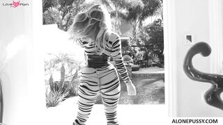 aj applegate dredd goes up aj applegate s ass