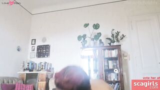 Big-Ass Babe Gets Wet and Messy on Cam!