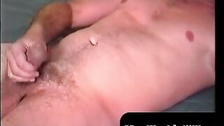 MenWorkinXXX.com - Tattooed butt muncher strokes his stiff pecker with joy