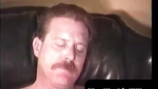 MenWorkinXXX.com - Tattooed butt muncher strokes his stiff pecker with joy
