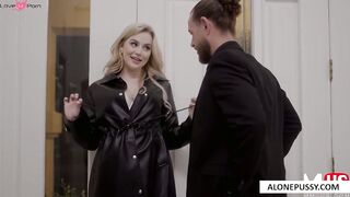 blake blossom amazing busty babe shows her skills
