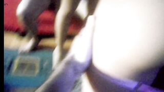 Escort Liz Vip camara oculta se deja grabar haciendo su trabajo se pone los tacones