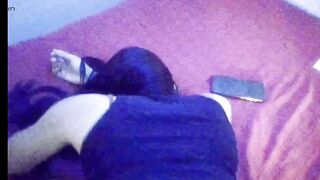 Escort Liz Vip camara oculta se deja grabar haciendo su trabajo se pone los tacones