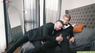 Groom and his best man fucks before the wedding