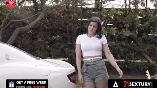 21 SEXTURY - Beauty Hot Niki Harris Gets Her Soak Cunt Screwed After A Vehicle Rides Inside A Sports Vehicle