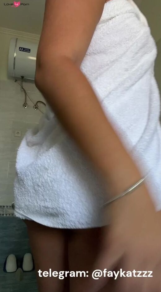 Bathroom Surprise with Big Round Ass