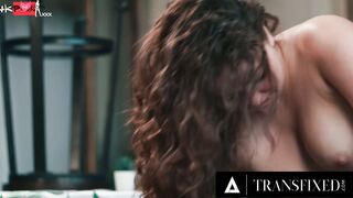 TRANSFIXED - hot Waitress Emma Rose Rekindles With Mature Bestie Leana Lovings During After Hour