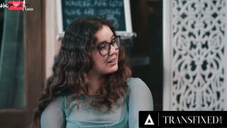 TRANSFIXED - hot Waitress Emma Rose Rekindles With Mature Bestie Leana Lovings During After Hour