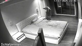 La coquine se masturbe solo