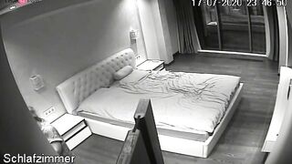 La coquine se masturbe solo