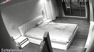 La coquine se masturbe solo