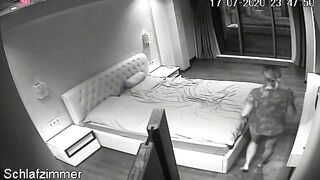 La coquine se masturbe solo