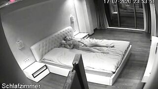 La coquine se masturbe solo