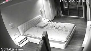 La coquine se masturbe solo