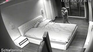 La coquine se masturbe solo