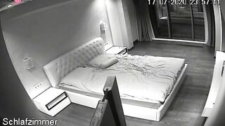 La coquine se masturbe solo