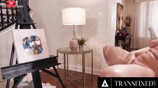 TRANSFIXED - Artist Tori Easton Makes Queenie Sateen SQUIRT All Over Her Painting To Finish It
