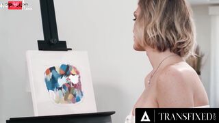 TRANSFIXED - Artist Tori Easton Makes Queenie Sateen SQUIRT All Over Her Painting To Finish It