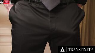 TRANSFIXED - Single Rich Kalli Grace Fucks New Hookup Kasey Kei With Hung Bodyguard