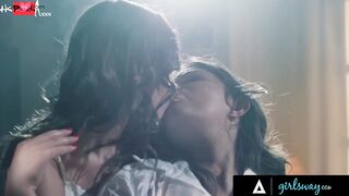 GIRLSWAY - Super Chanel Camryn Has Romantic Passionate Sex With Super Sexy Scarlett Alexis On Piano