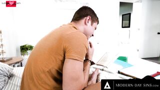 MODERN-DAY SINS - Lusty Slender Blonde Khloe Kapri Has RAW SNEAKY SEX With Hung Bf