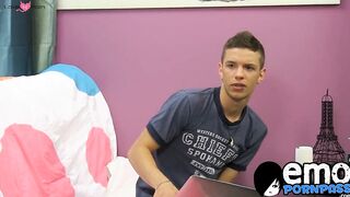 Young gay fucks his hot twink after receiving a blowjob