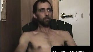 MenWorkinXXX.com - He finally gets the chance to jack off his hard cock