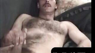 MenWorkinXXX.com - This butt pirate finds immense joy in solo play