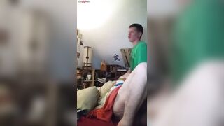 Video d une grand mere baisee par un homme qui pourrait etre son fils