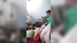 Video d une grand mere baisee par un homme qui pourrait etre son fils