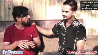 Husband Ke Jaate Se Bhabhi Ne Aapn Boyfriend sath Romance Kiya