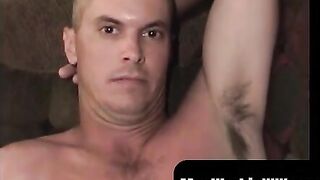 MenWorkinXXX.com - Ugly soldier has solo fun with his fat hairy prick