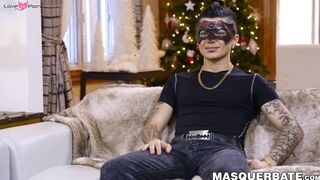 Tattooed jock San Bass receives sloppy deepthroat from Pascal