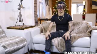 Tattooed jock San Bass receives sloppy deepthroat from Pascal