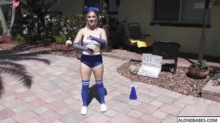 aria banks helped a student earn money by offering his cock