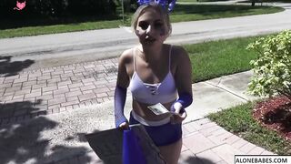 aria banks helped a student earn money by offering his cock