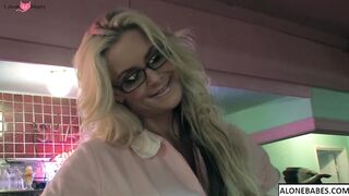 lisa ann brunette milf gets ass fucked