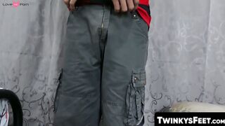 TwinkysFeet.com - Mesmerizing twink teases with his feet during a steamy Asian solo j
